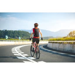 MOUNTI. Mochila esportiva com reservatório de água em 420D 2 L Code.: 92628 - foto 9